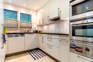 Très jolie villa contiguë de 6 pièces