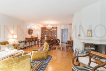 Maison contigüe à louer meublée