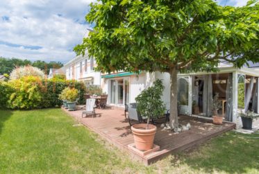 3 Bedrooms House, Contiguous
